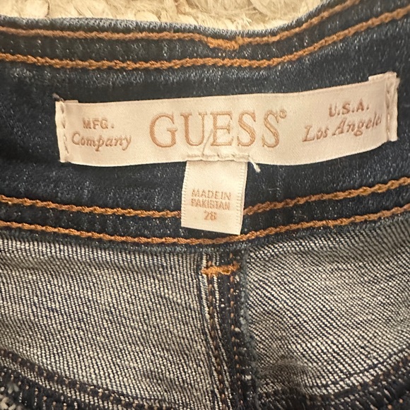 GUESS Straight High Rise “Shape Up Straight” Jeans | Size 28 | Dark Wash - Picture 4 of 8